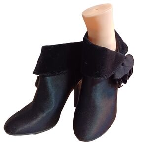 ROCKET DOG VELVETEEN BOOTIES SIZE 8M